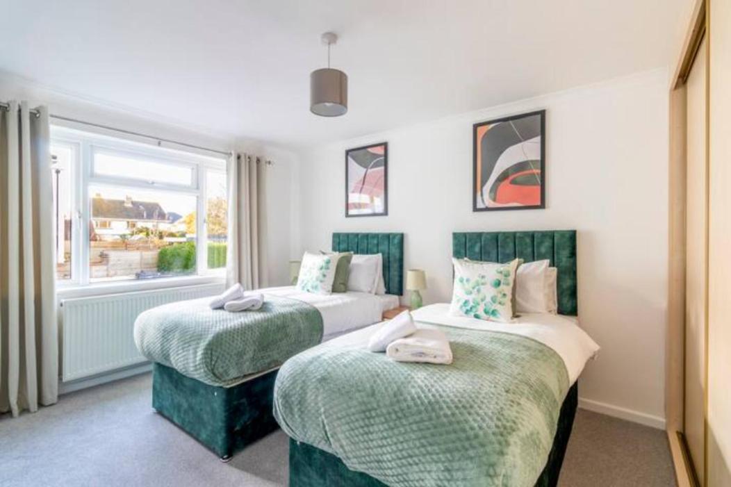 Large Sea View 2 Bedroom Sleeps 6 - Free Parking Bournemouth Exterior photo