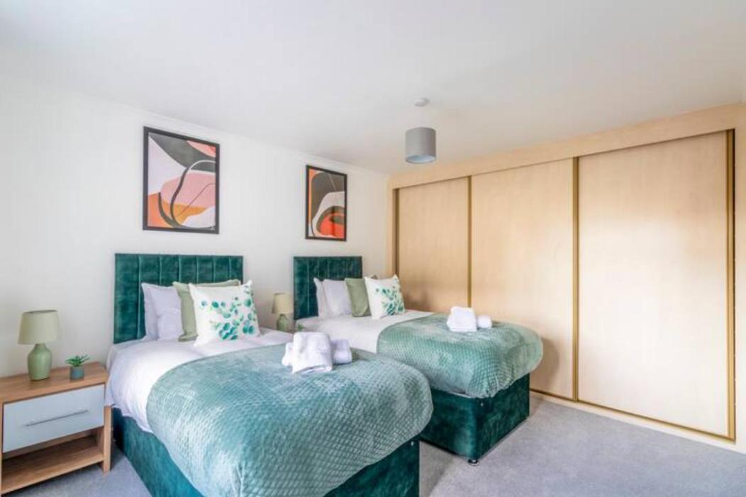 Large Sea View 2 Bedroom Sleeps 6 - Free Parking Bournemouth Exterior photo